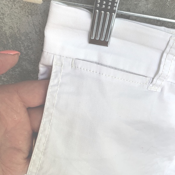 J. CREW Chino Shorts size 6 - Picture 2 of 7